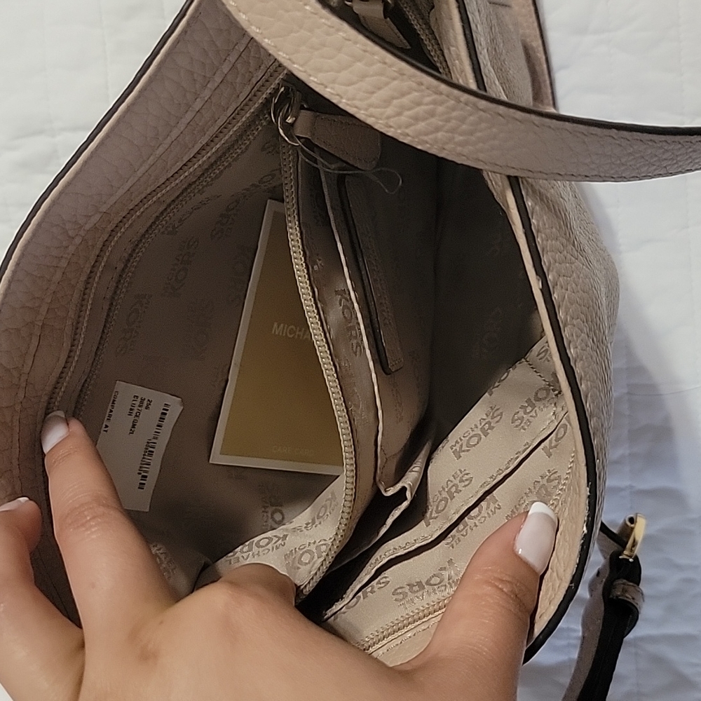 NWT MK Shoulder Convertible 'Hallie' Blush Leather Cross Body Bag - Picture 5 of 10